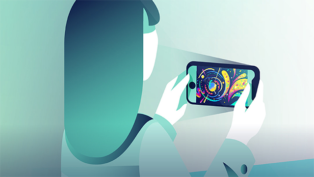 Illustration einer Frau von hinten mit Mobiltelefon in der Hand und das AR‑Fenster scannt.
